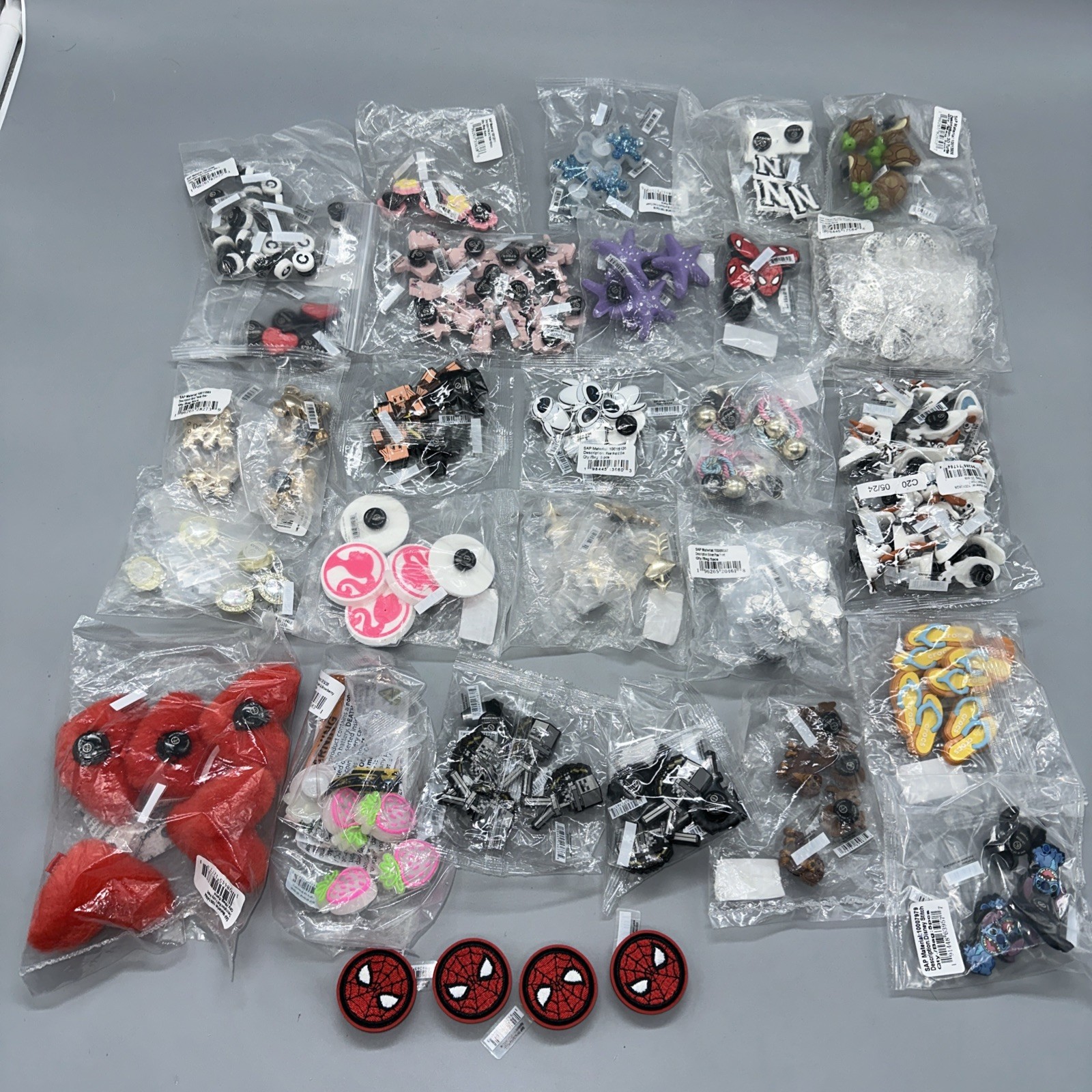 Jibbitz Croc Charms Bulk Lot of 189 Assorted Pieces - accessory